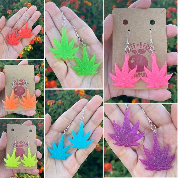 Resin 420 Weed Leaf GLOW IN THE DARK Small Dangle Earrings - Multiple Colors Available || 420 Stoner Gift || Handmade Marijuana Jewelry || Cannabis - Cute Berry Jewelry