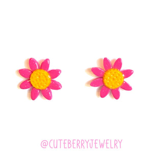 Cute Clay Pink Daisy Stud Earrings 🌸🌸🌸 - Cute Berry Jewelry